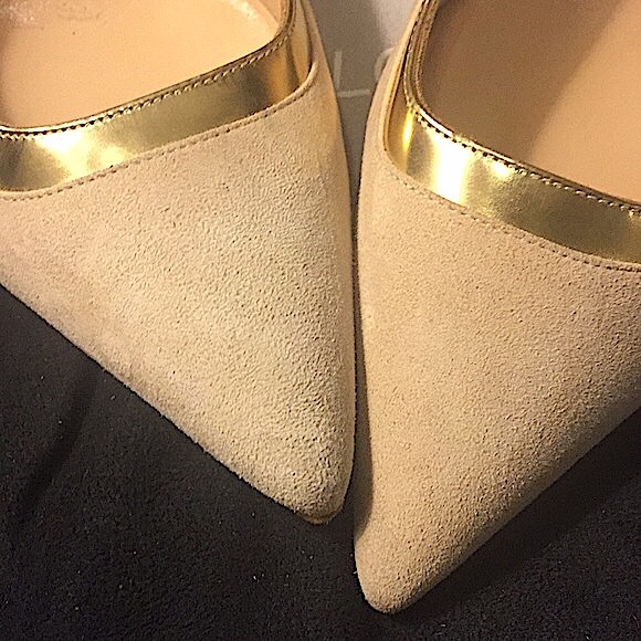 MANOLO BLAHNIK - SUEDE PUMPS - Picture 8 of 16